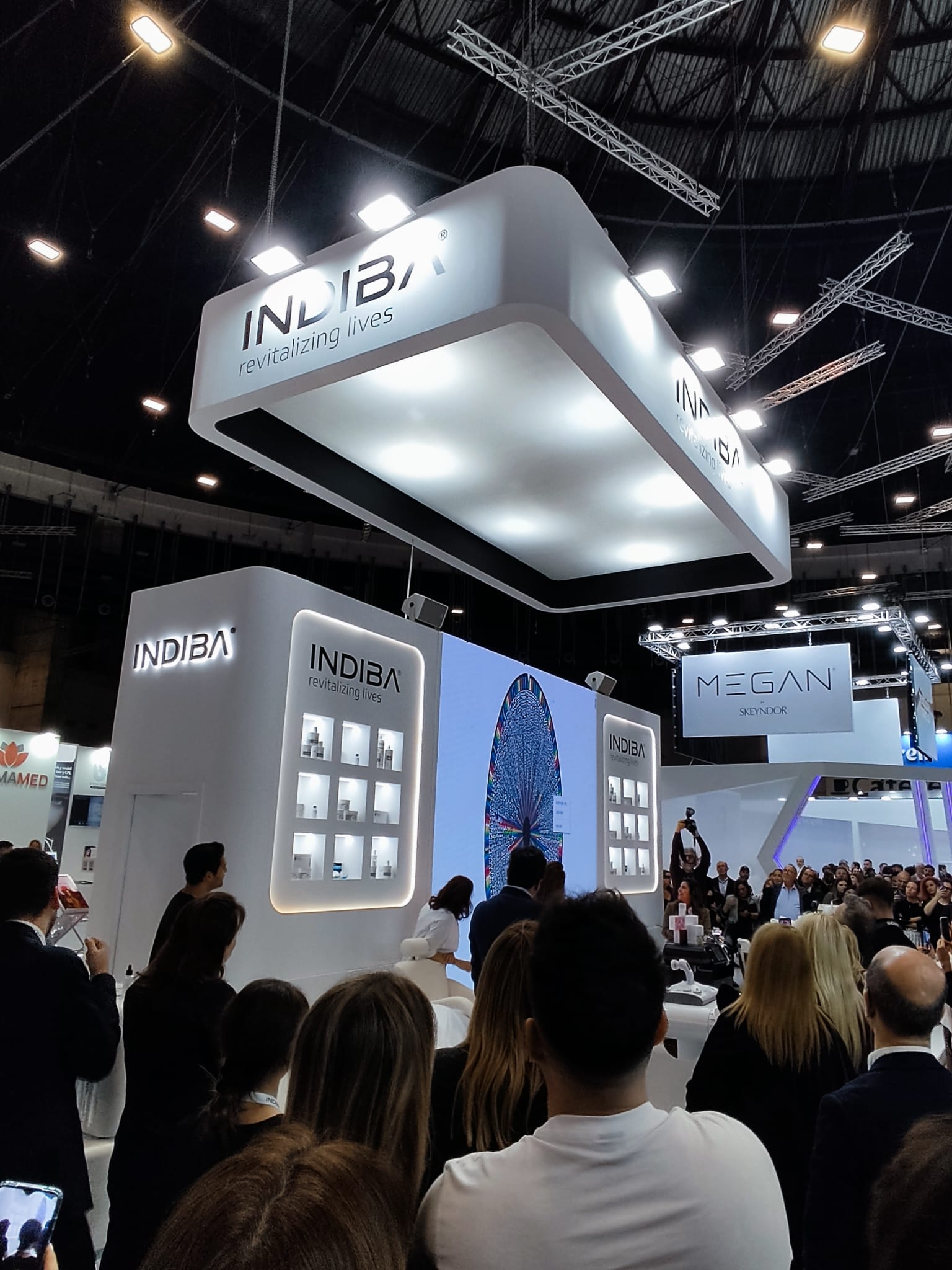 INDIBA - Salon Look 2023 INDIBA - Salon Look 2023