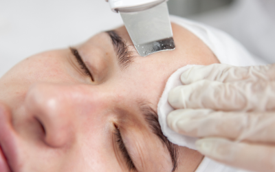 Por qué tu piel necesita una limpieza facial profesional después del verano